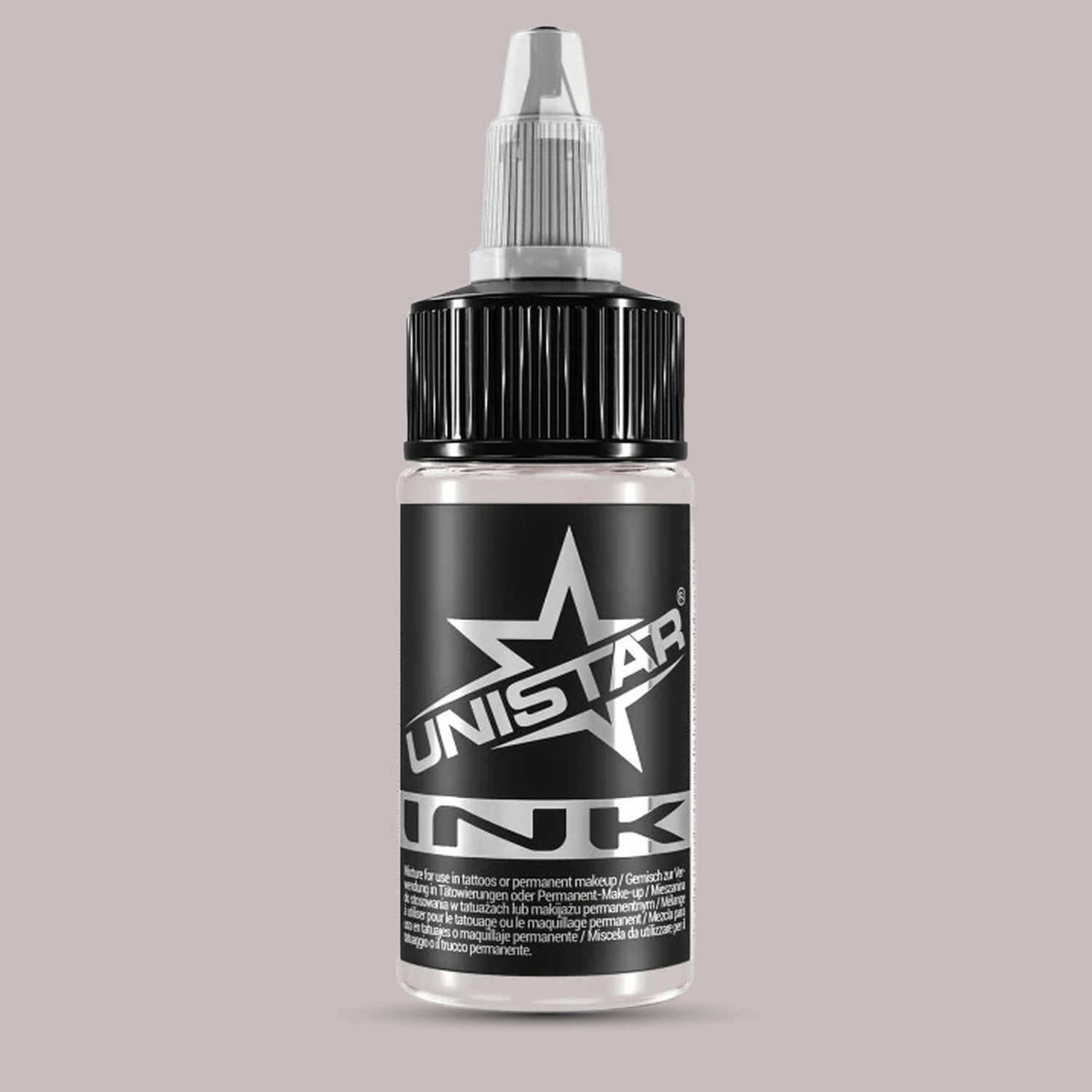 Unistar Skintone 7 Tattoofarbe in der 30-ml-Flasche vor einem Hintergrund im Farbton der Farbe, Tattoofarbe im Hautton