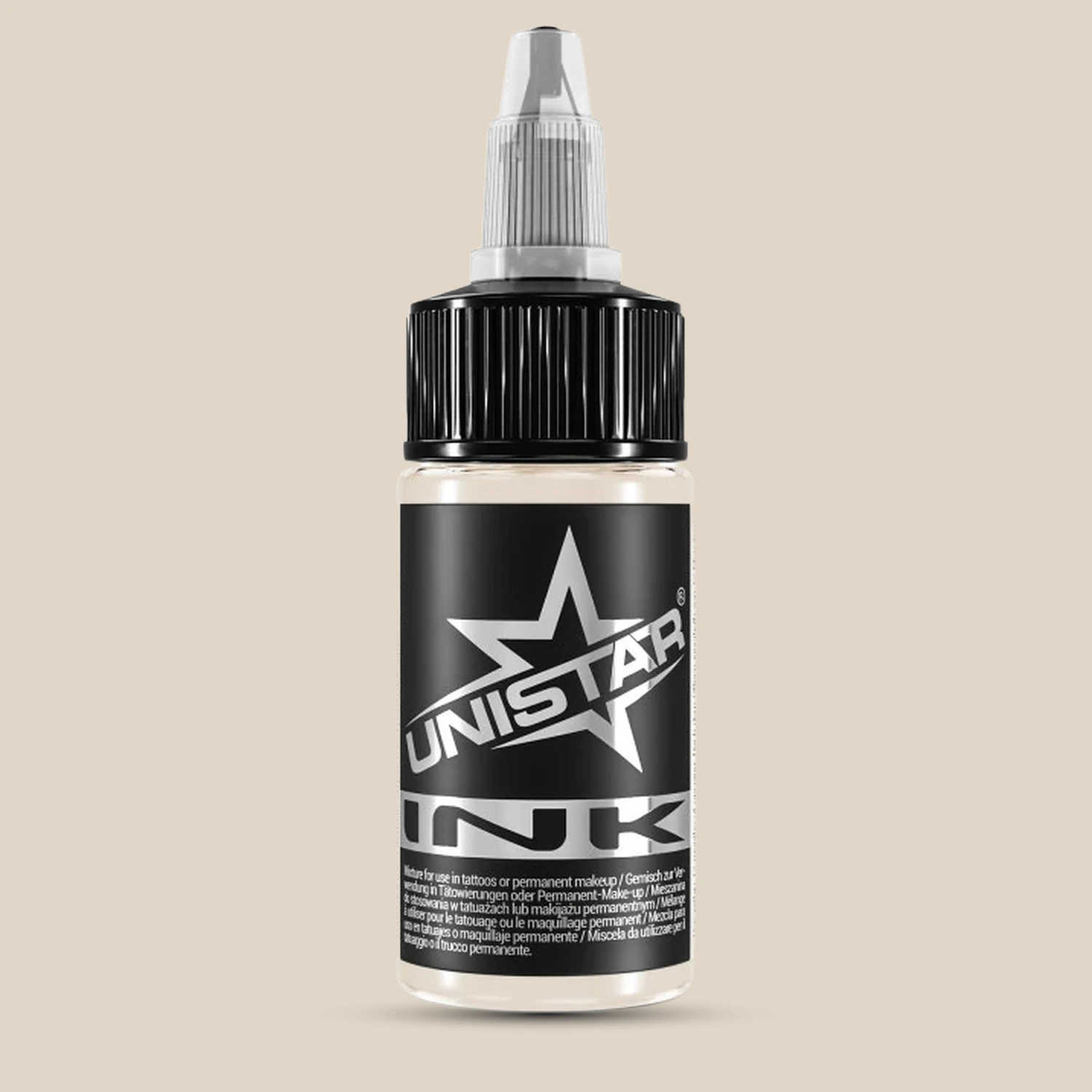 Unistar Skintone 13 Tattoofarbe in der 30-ml-Flasche vor einem Hintergrund im Farbton der Farbe, Tattoofarbe im Hautton